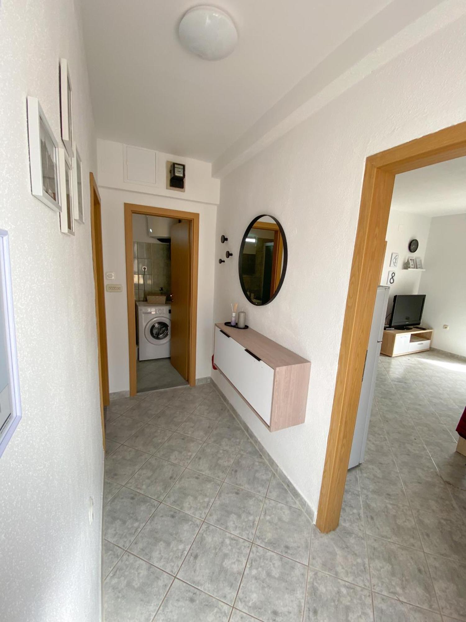 A4 Apartmani Kevic Каштела Екстер'єр фото